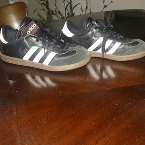 Youth Adidas Samba indoor soccer shoes